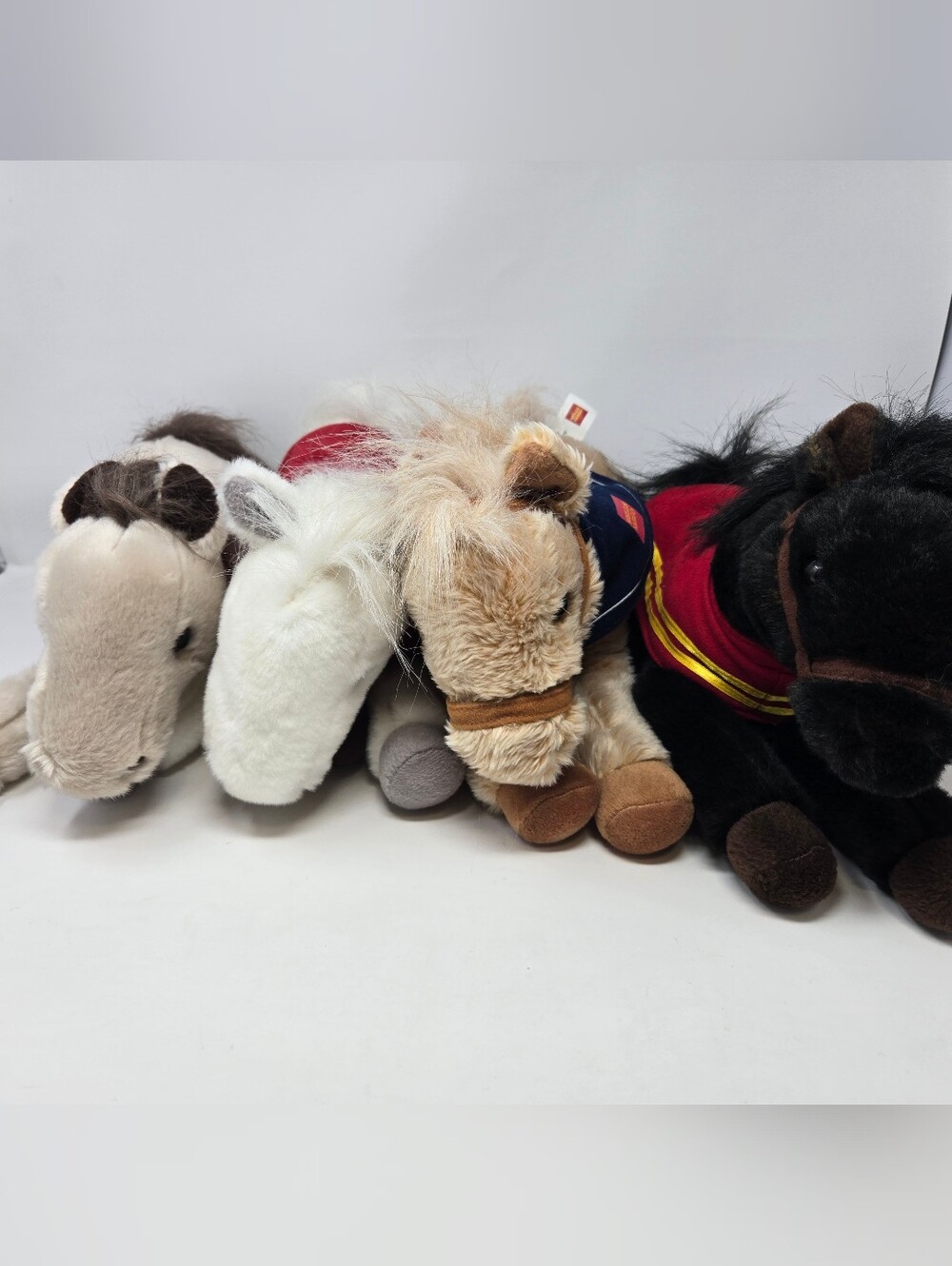 WELLS FARGO LEGENDARY PONY HORSE LOT OF 4 STUFFED ANIMAL PLUSH COLLECTIBLE